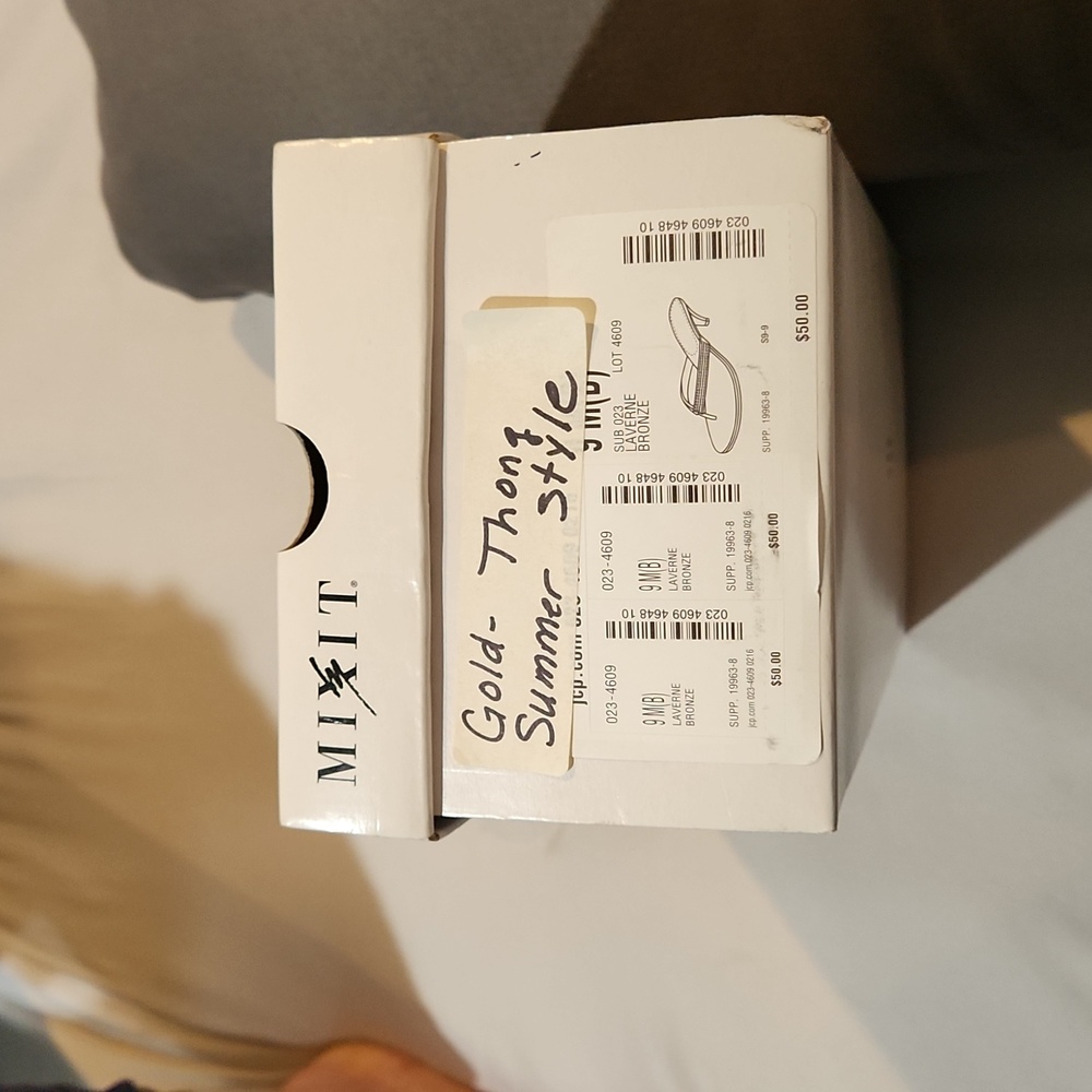 Gold Summer Thong size 9